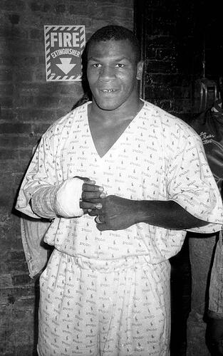 Mike_Tyson_1988_master