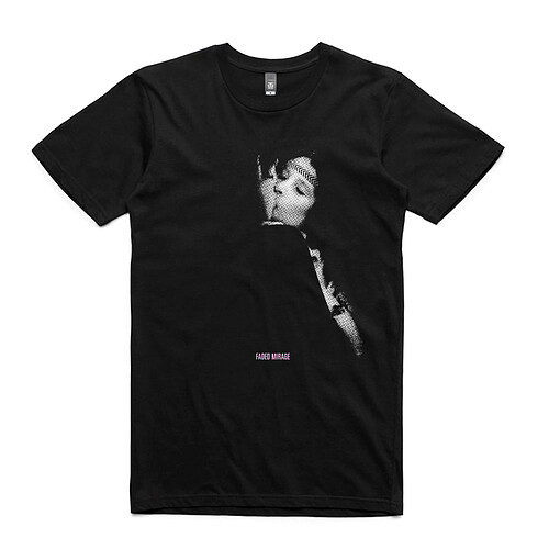 the-kiss-black-tee