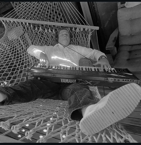yes-that-is-in-fact-brian-wilson-playing-a-dx7-in-hammock-v0-8maqocsfhrbf1
