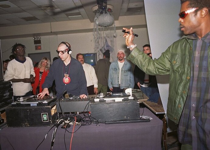 Alice+Arnold+Goldie,+Timeless+Marc+Ballroom+NYC++Nov+1995+web12008